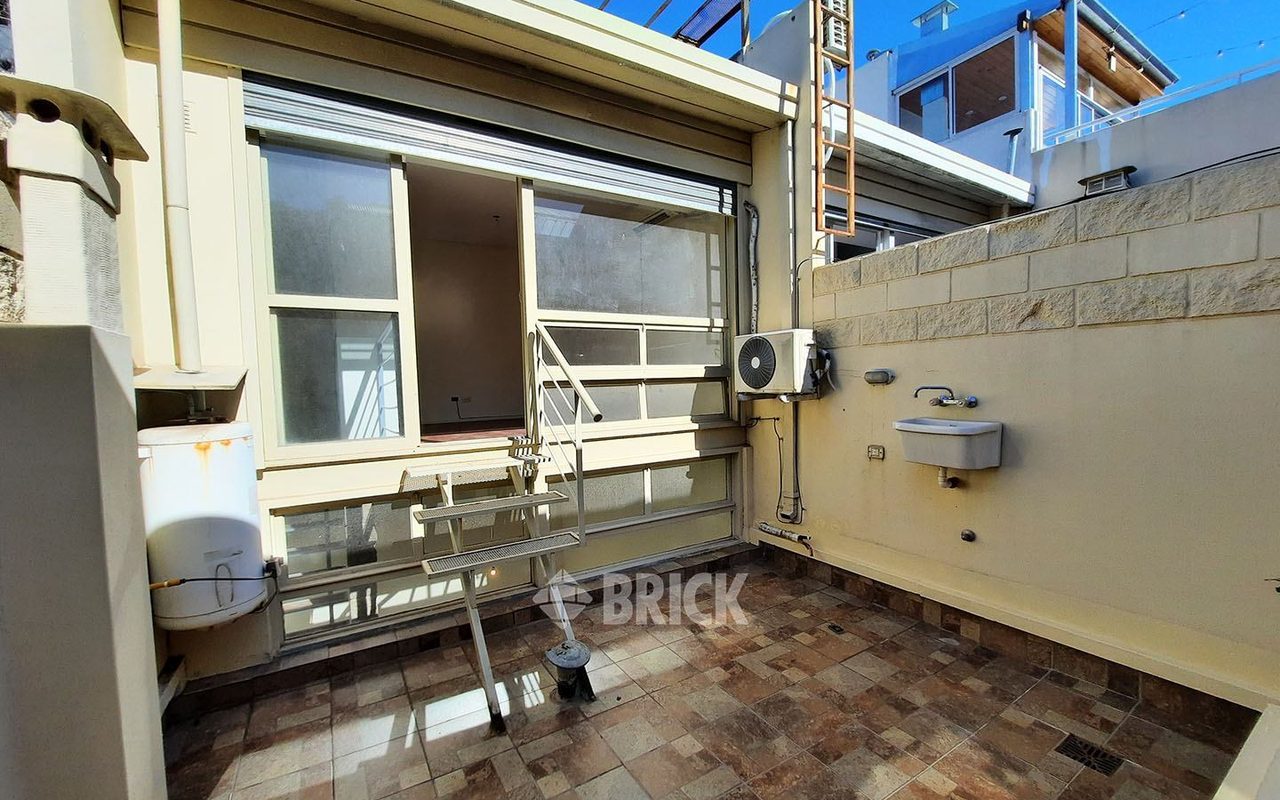 ROJAS al 600 Piso PB 19