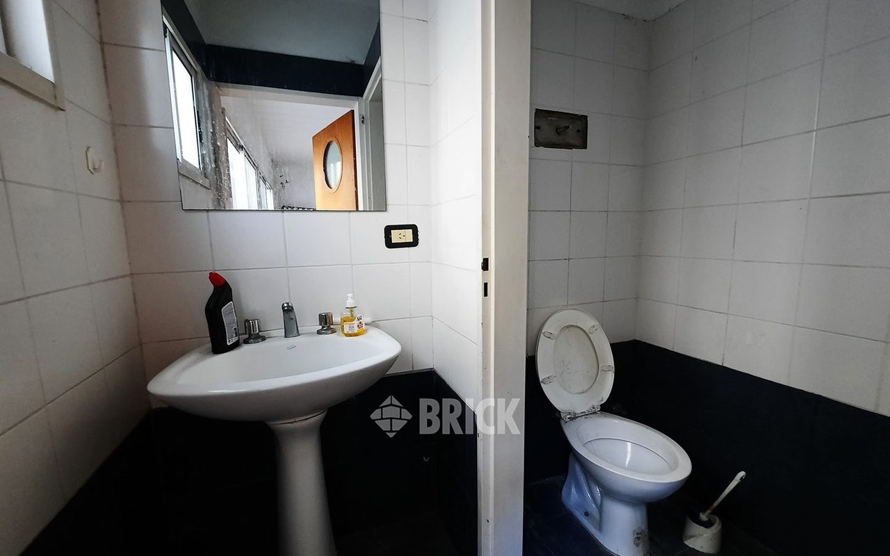 ROJAS al 600 Piso PB 26