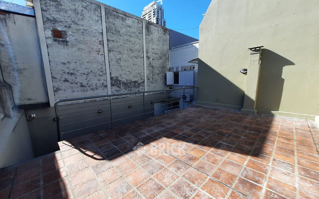 ROJAS al 600 Piso PB 27