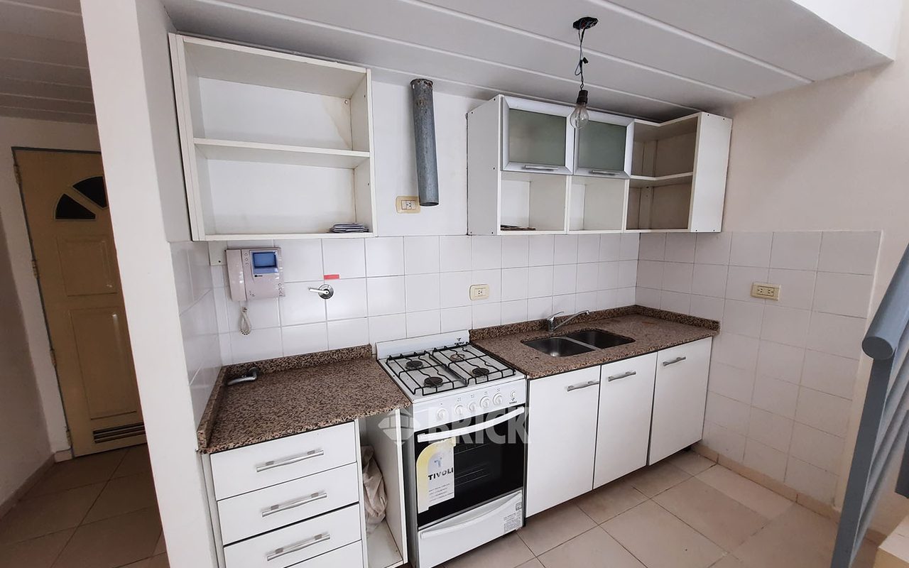 ROJAS al 600 Piso PB 6