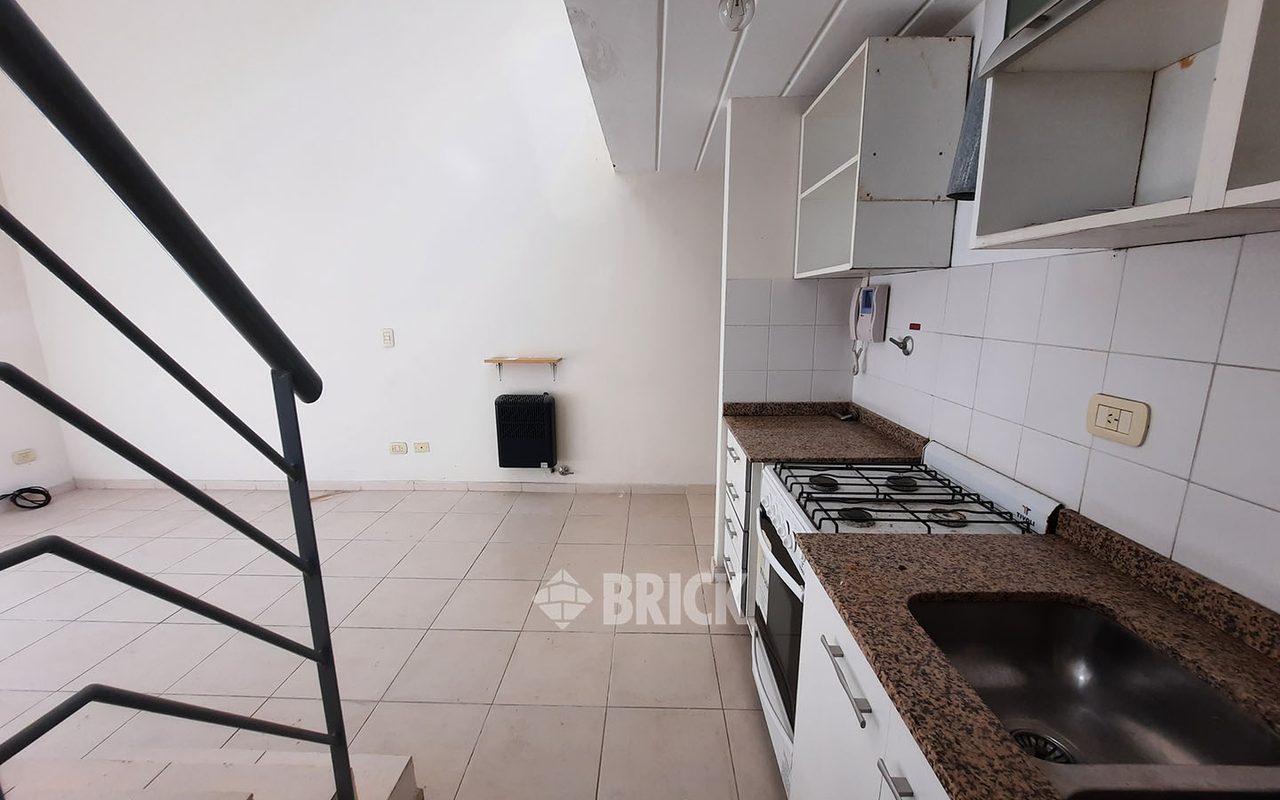 ROJAS al 600 Piso PB 7