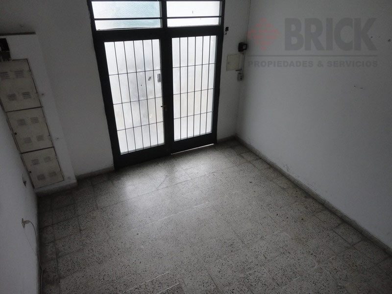 MATIENZO, BENJAMIN al 3100 Piso 1 23