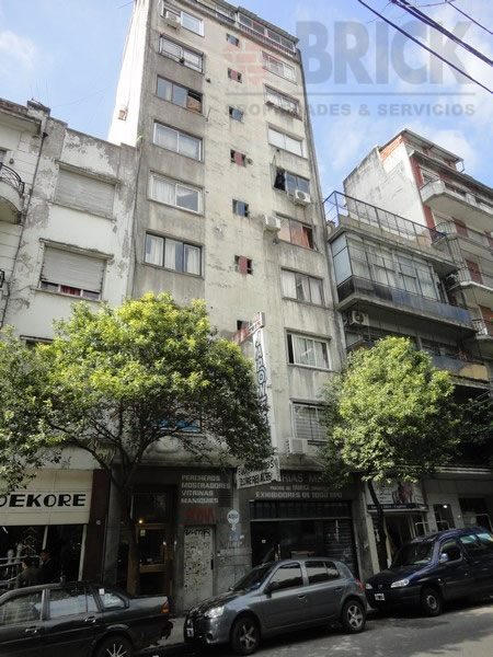 LAVALLE al 2800 Piso 8 1