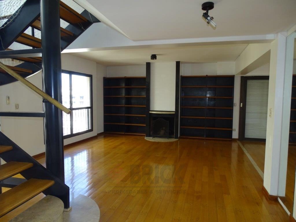 POSADAS al 1300 Piso 15 24