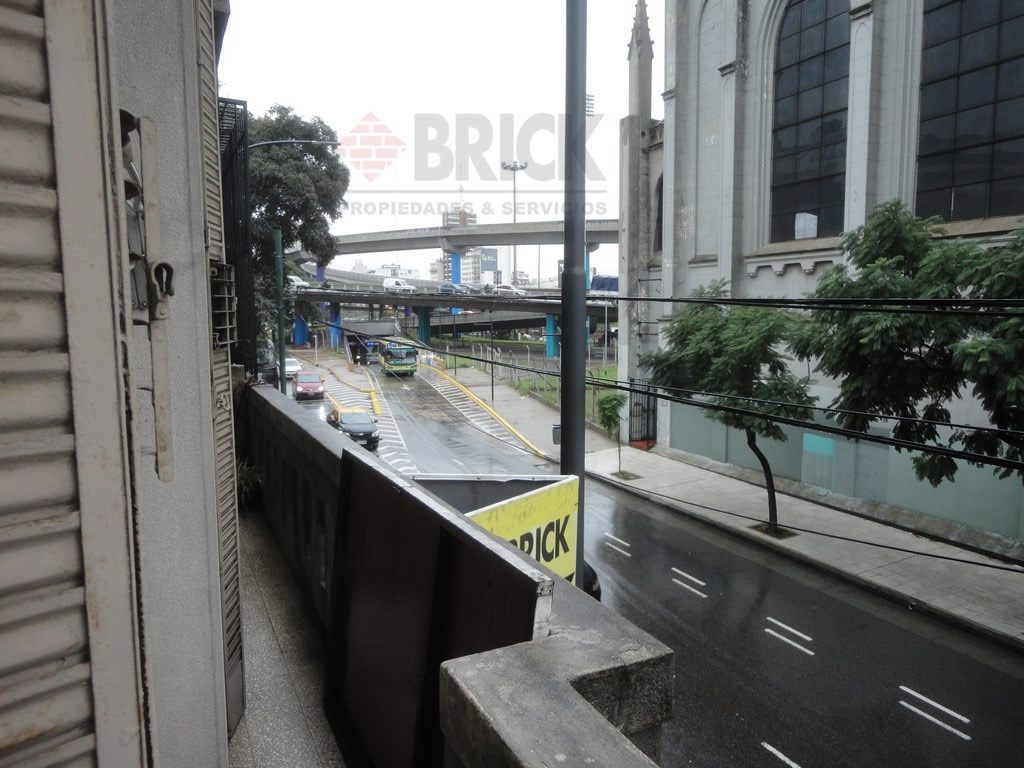 LIMA al 1300 9