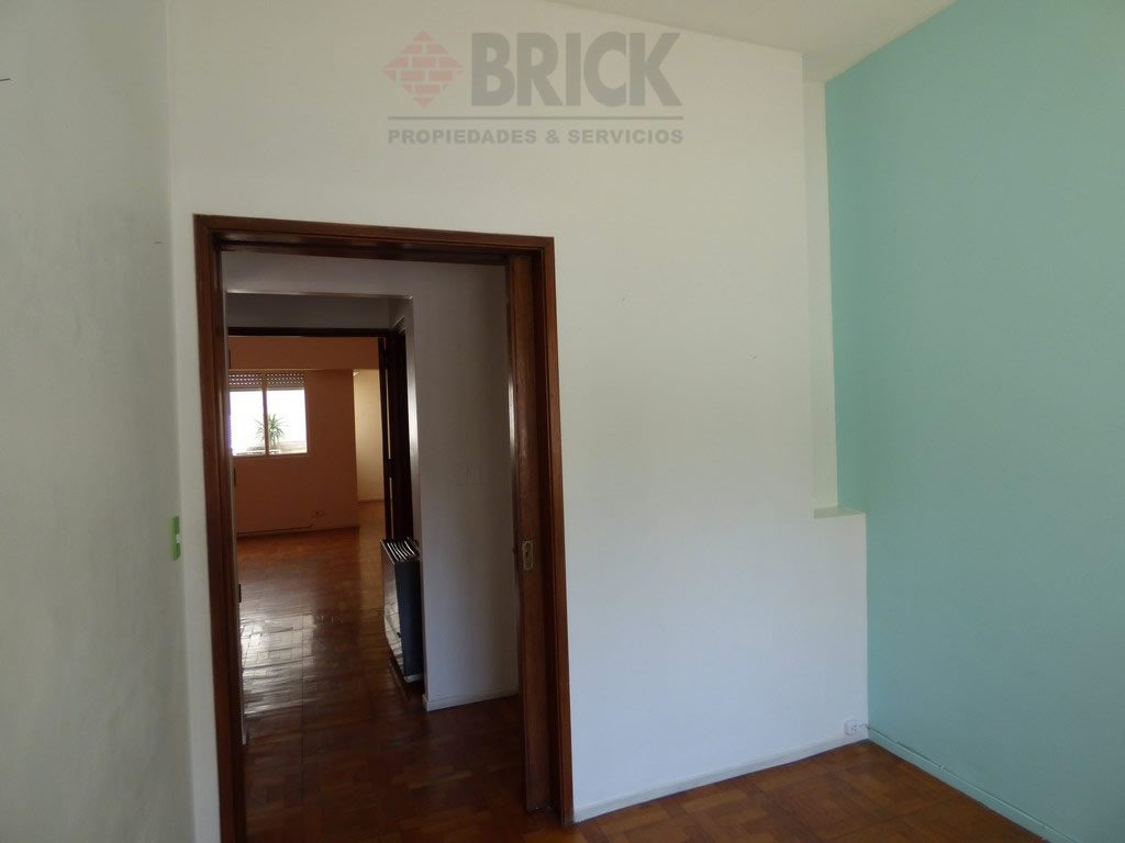 GUTIERREZ, JUAN MARIA al 2500 12