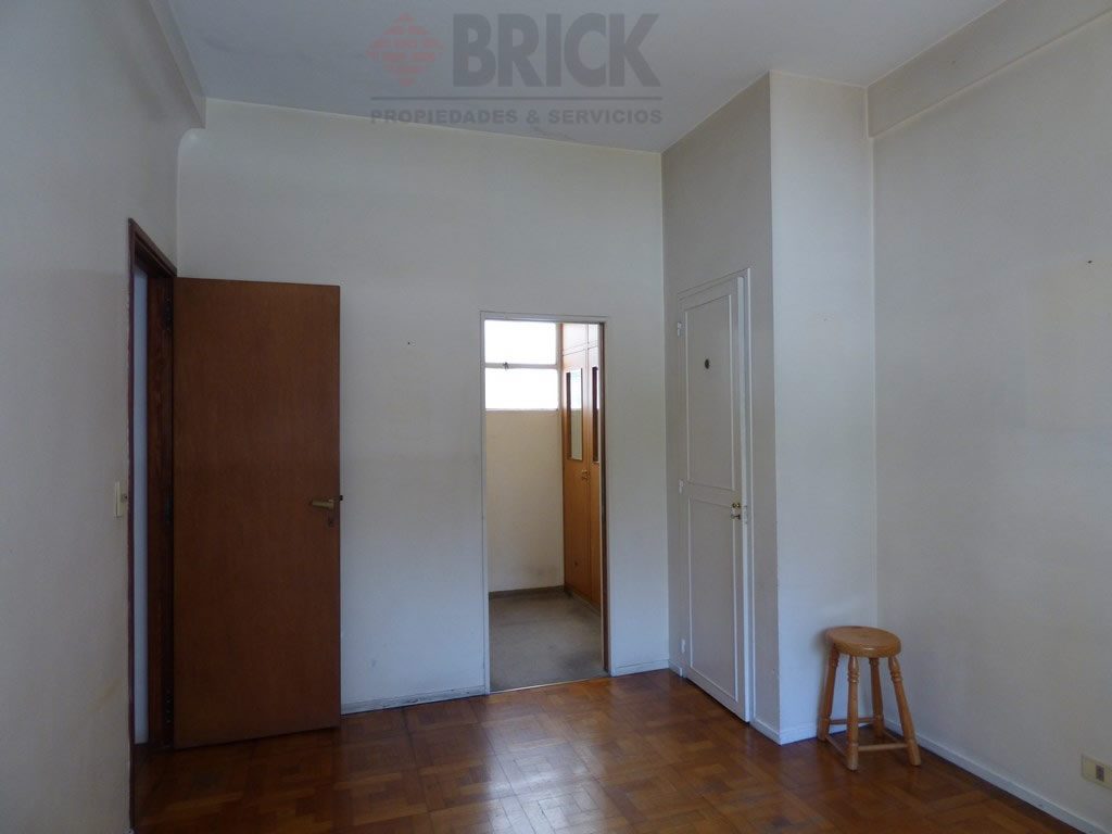 GUTIERREZ, JUAN MARIA al 2500 18