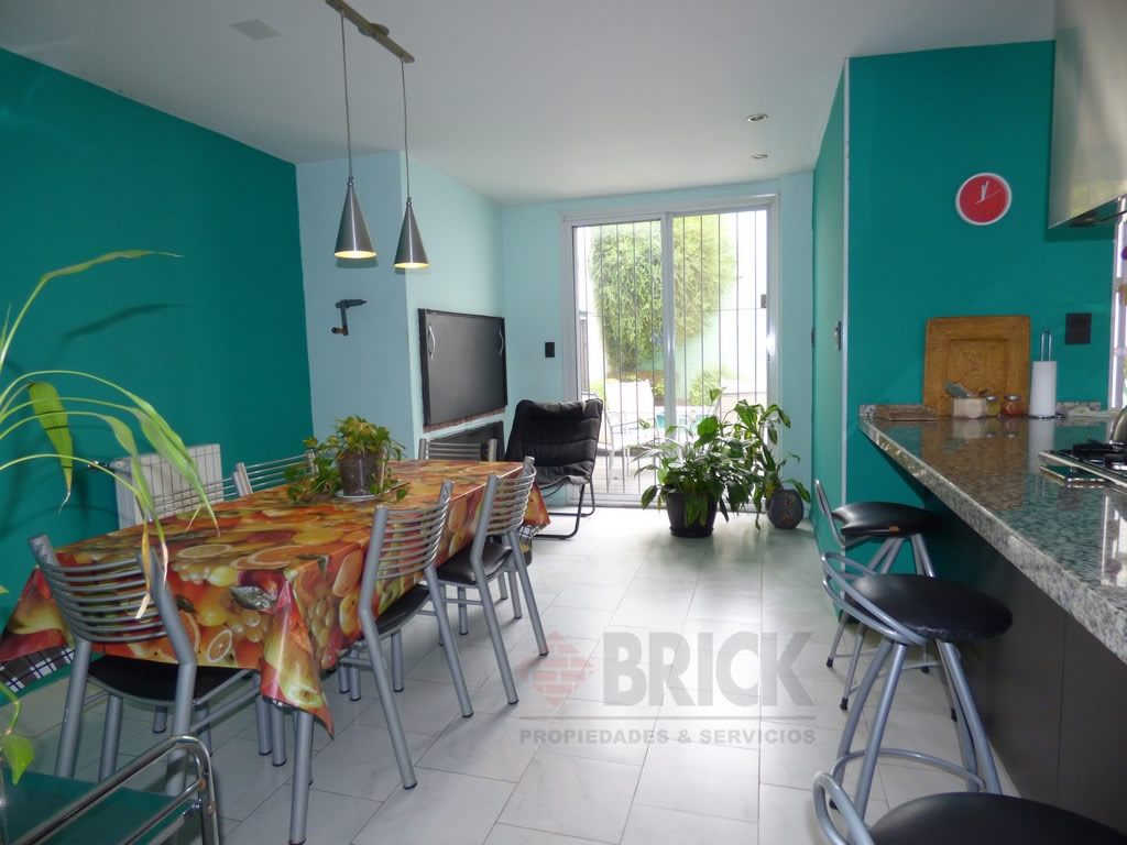 MARTINEZ, ENRIQUE al 900 10