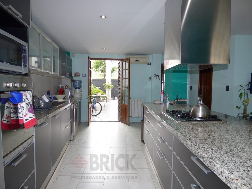 MARTINEZ, ENRIQUE al 900 18