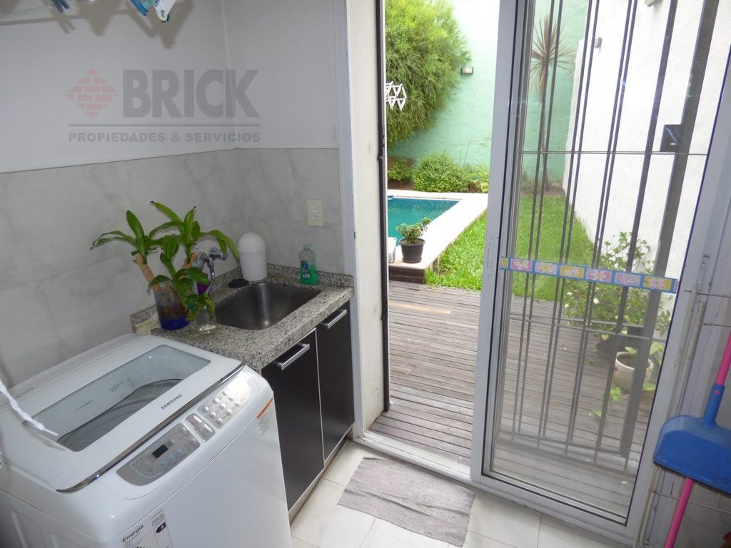 MARTINEZ, ENRIQUE al 900 20