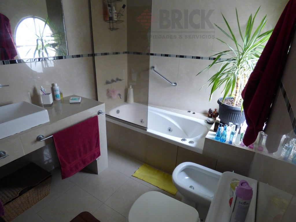 MARTINEZ, ENRIQUE al 900 39