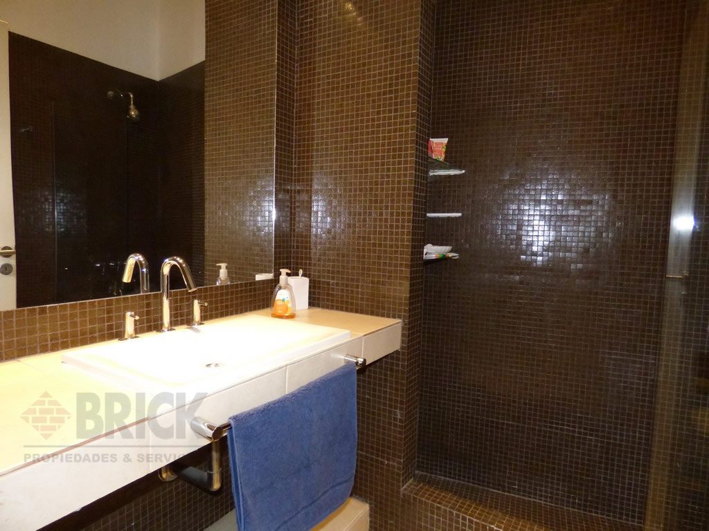 MARTINEZ, ENRIQUE al 900 49