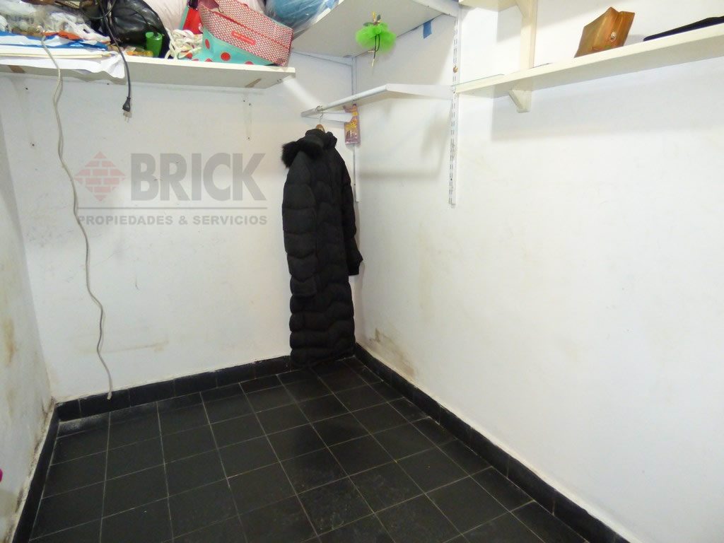 AUSTRIA al 2200 Piso PB 12