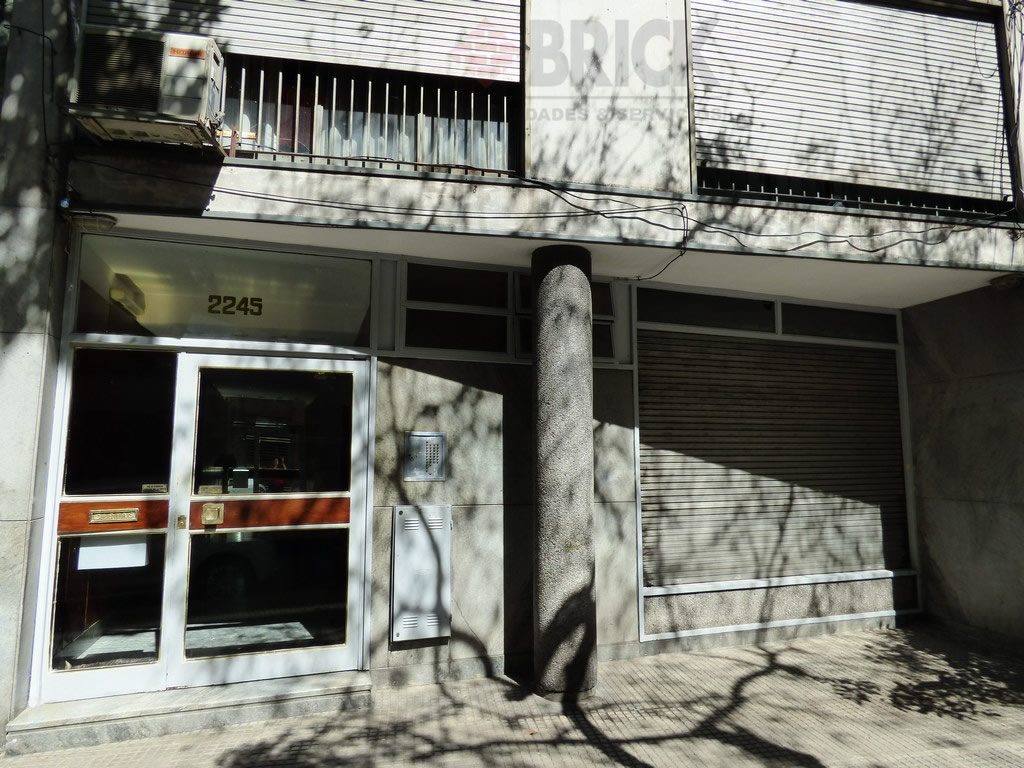 AUSTRIA al 2200 Piso PB 19