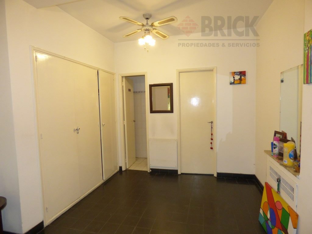 AUSTRIA al 2200 Piso PB 5