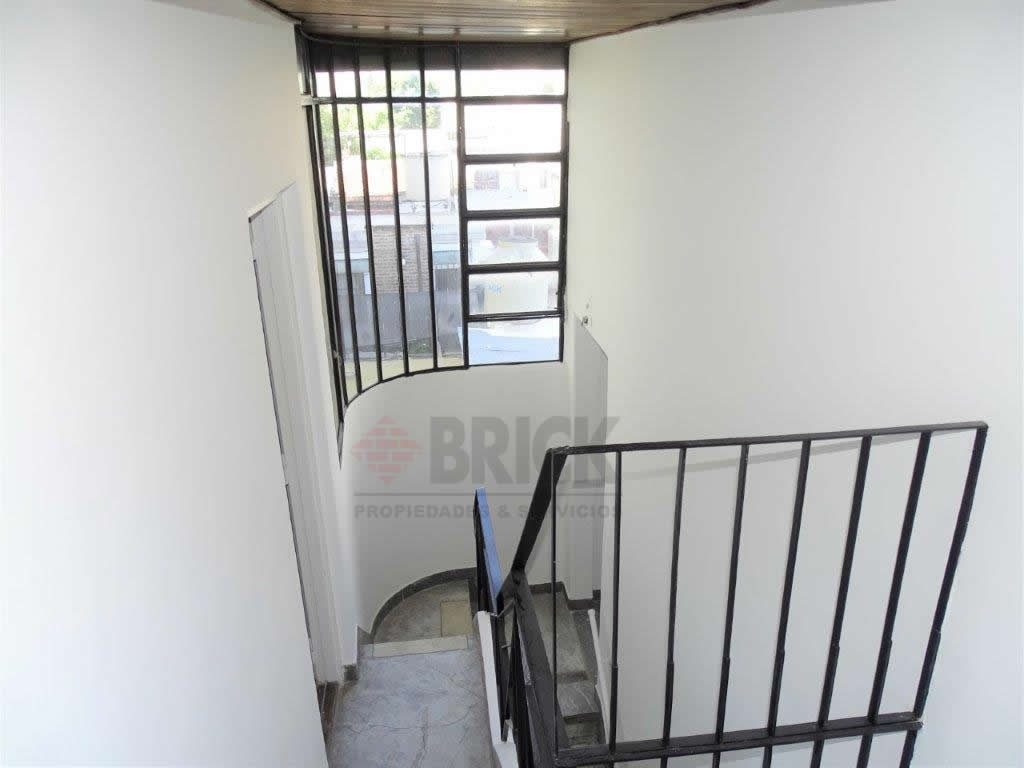 ALVAREZ THOMAS, AVDA. al 900 Piso 1 18