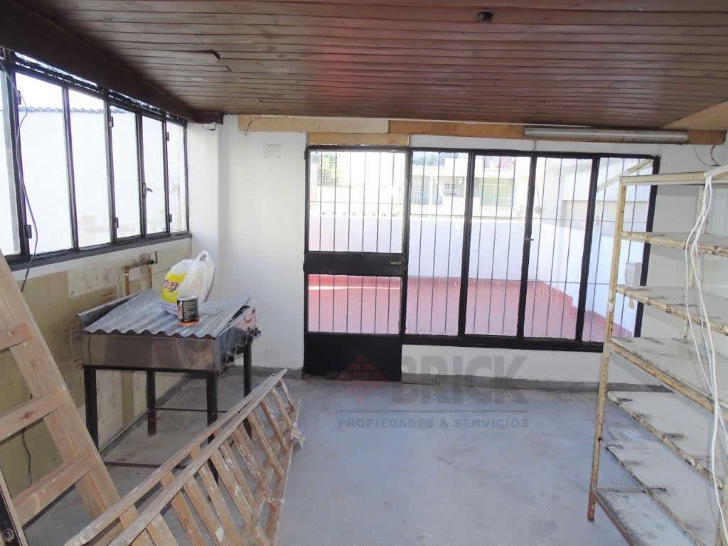 ALVAREZ THOMAS, AVDA. al 900 Piso 1 19