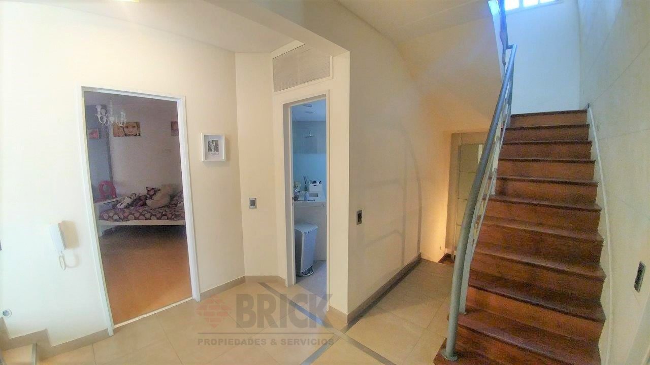 ECHEVERRIA al 4100 33