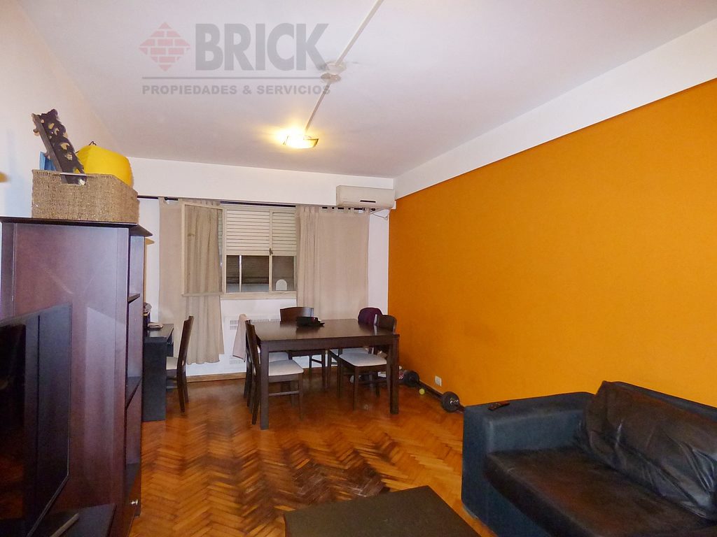 PARAGUAY al 800 Piso 2 1