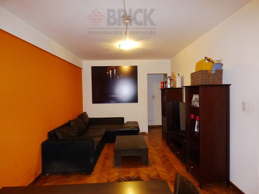 PARAGUAY al 800 Piso 2 4