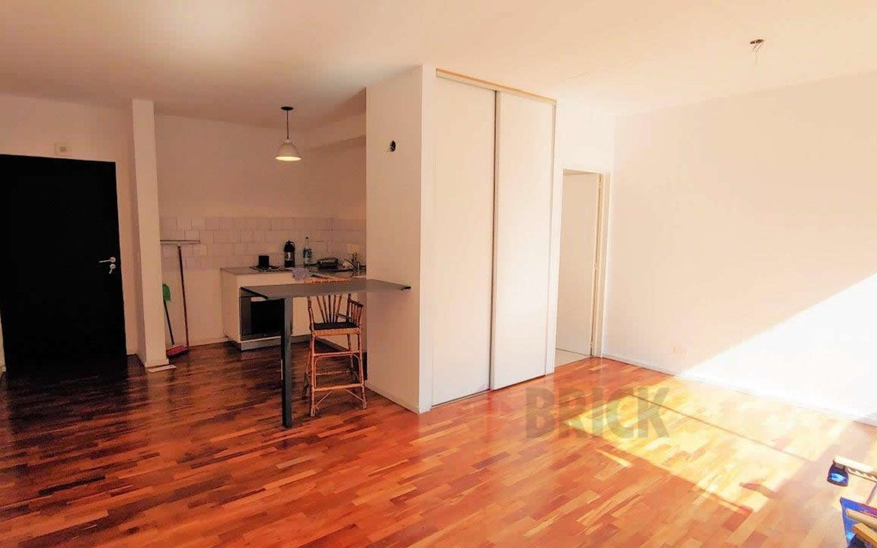 MONROE al 2200 Piso 1 3