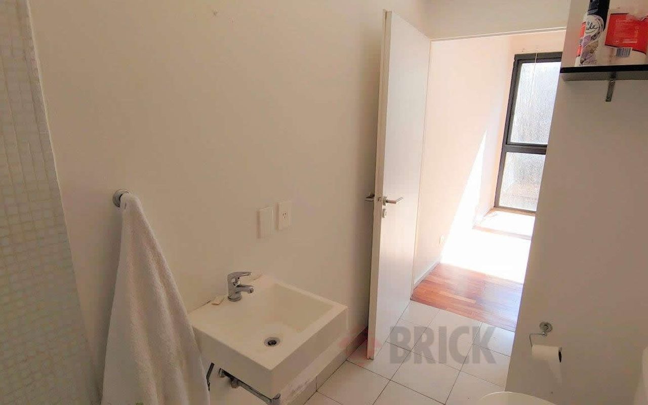 MONROE al 2200 Piso 1 7