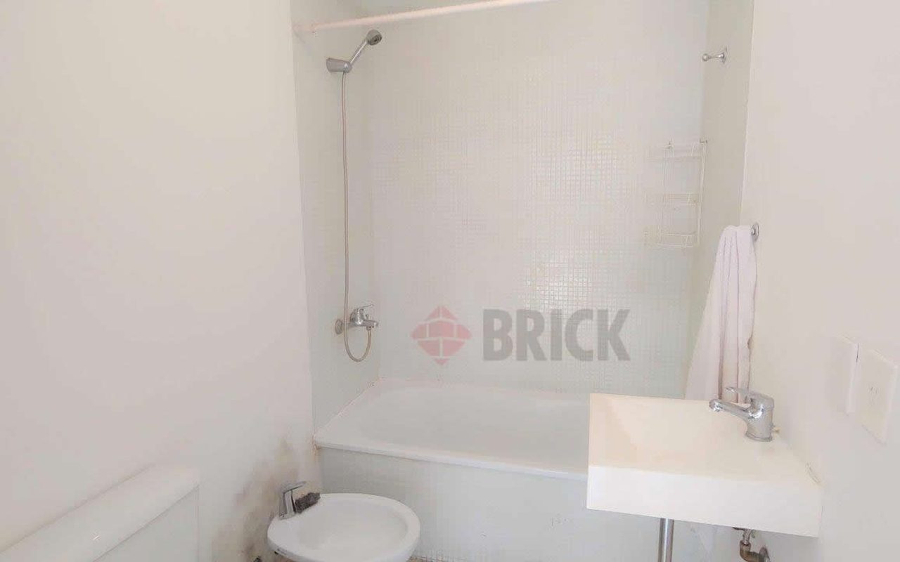 MONROE al 2200 Piso 1 8