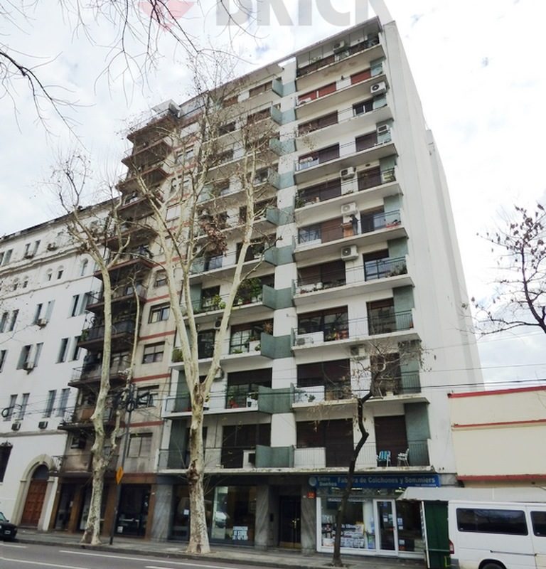 BELGRANO, AVDA. al 2100 1