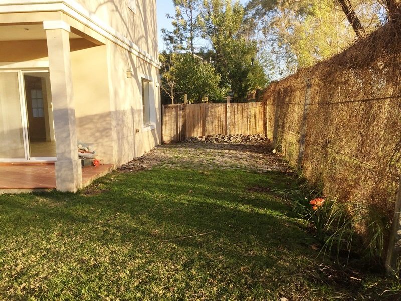 BARRIO EL JACARANDA 7