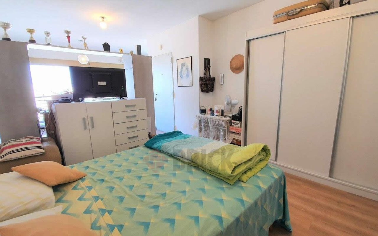 FRAGA al 700 Piso 8 9