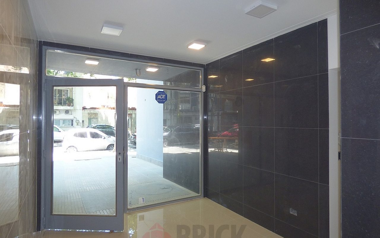 ALVAREZ JONTE, AV. al 2700 Piso 2 28