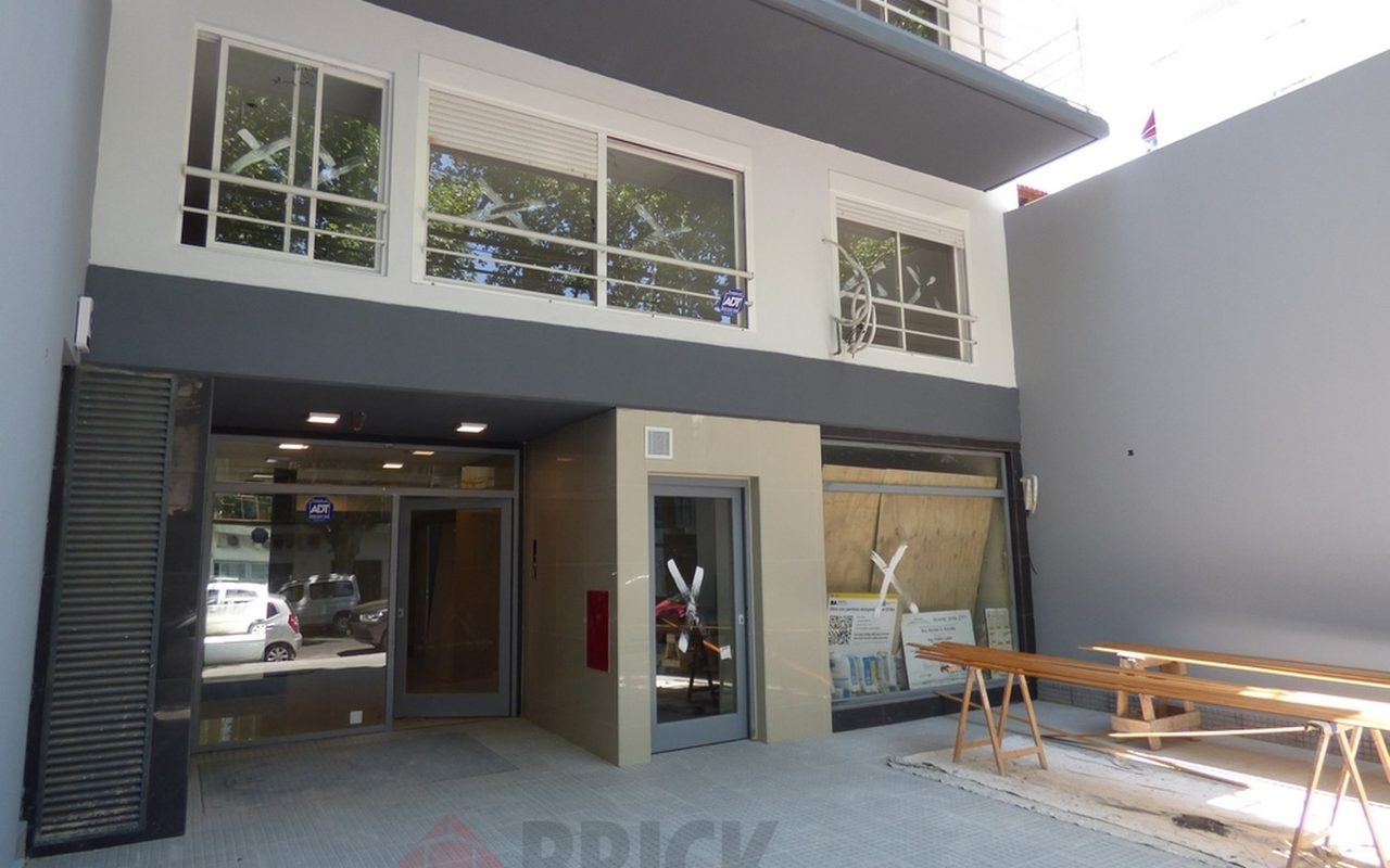 ALVAREZ JONTE, AV. al 2700 Piso 2 30