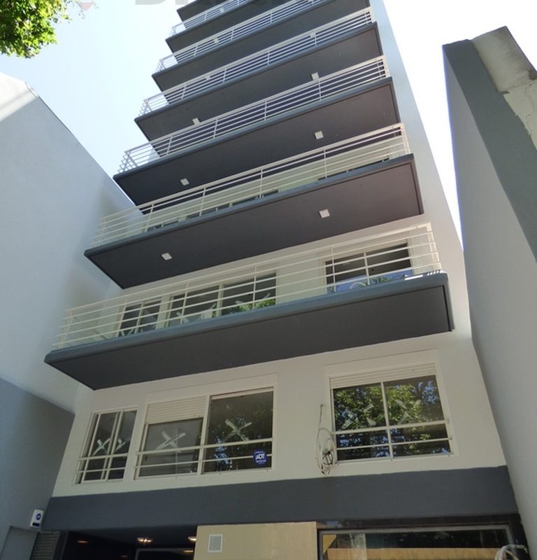 ALVAREZ JONTE, AV. al 2700 Piso 2 32