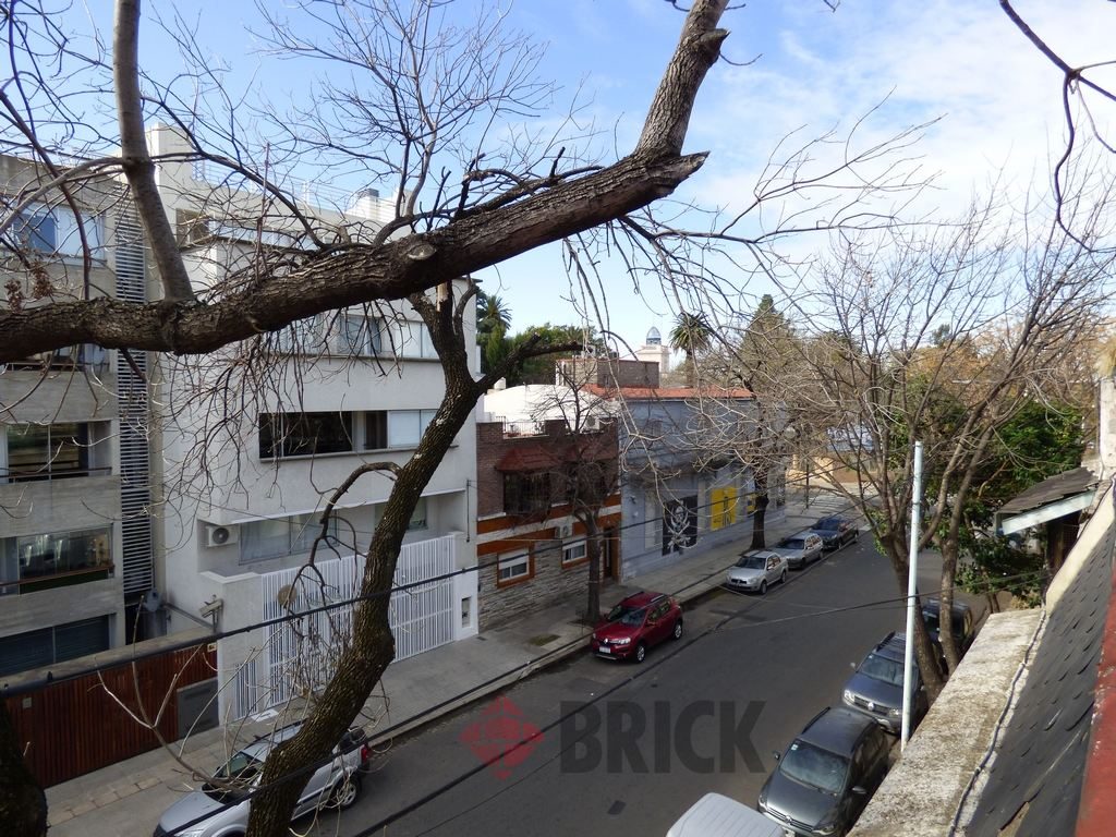 AGUIRRE al 1500 Piso PB 44