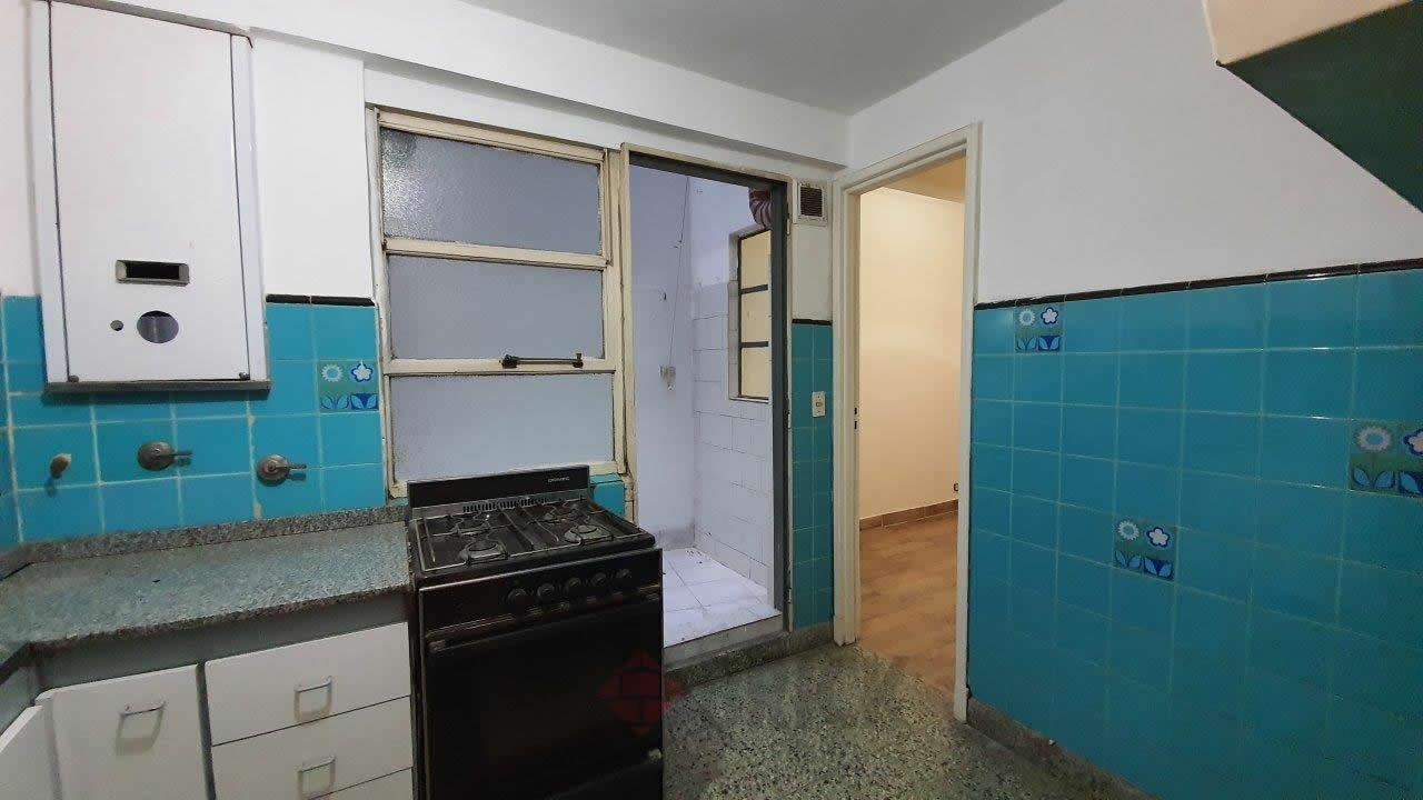 CORRIENTES, AVDA. al 4900 Piso 1 17