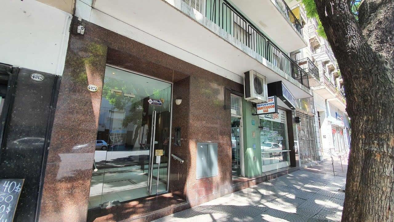 CORRIENTES, AVDA. al 4900 Piso 1 24