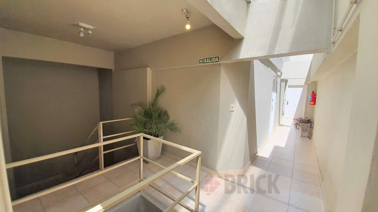 VELASCO, JUAN RAMIREZ DE al 700 Piso 1 15