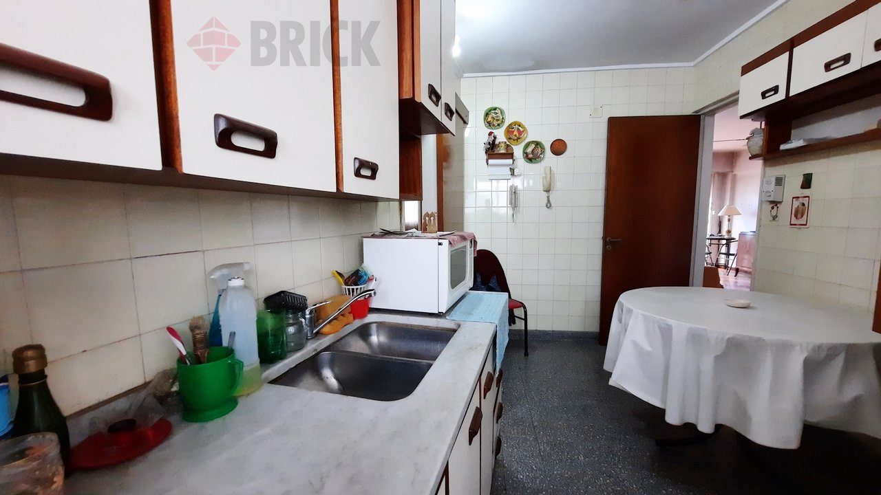 ALBERDI, JUAN B., AV. al 1500 Piso 8 23