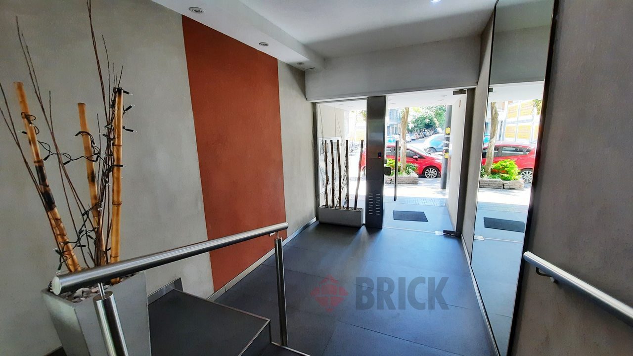 ALBERDI, JUAN B., AV. al 1500 Piso 8 26