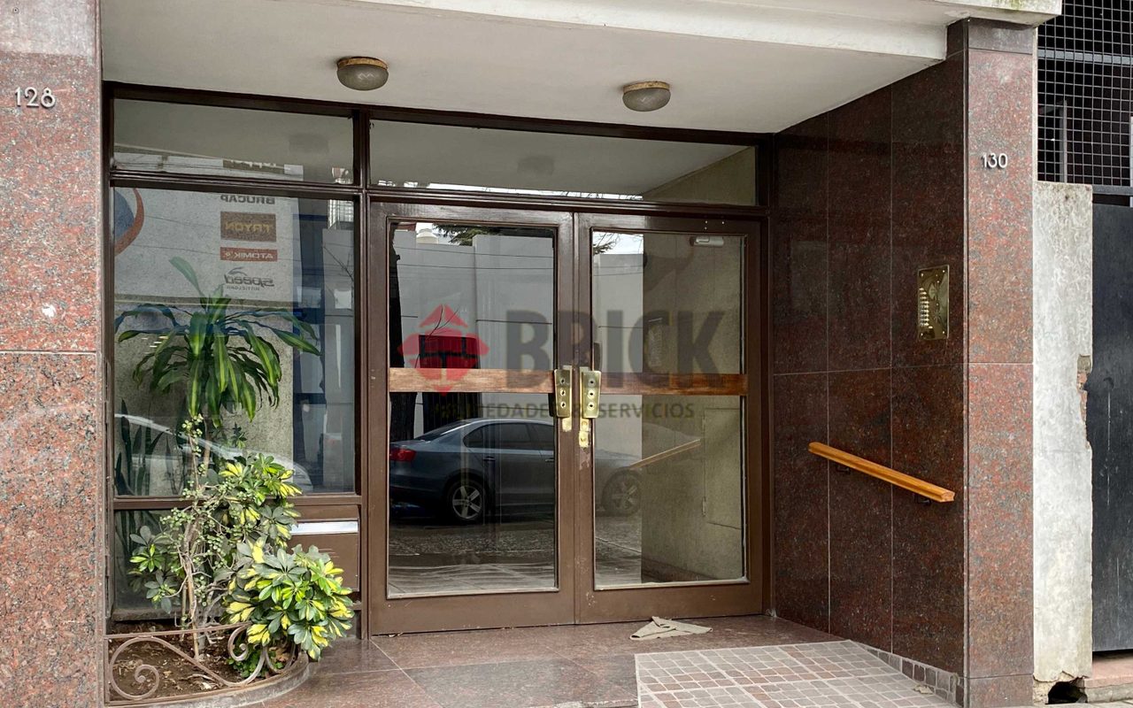 19 DE MARZO al 100 Piso 7 B 3