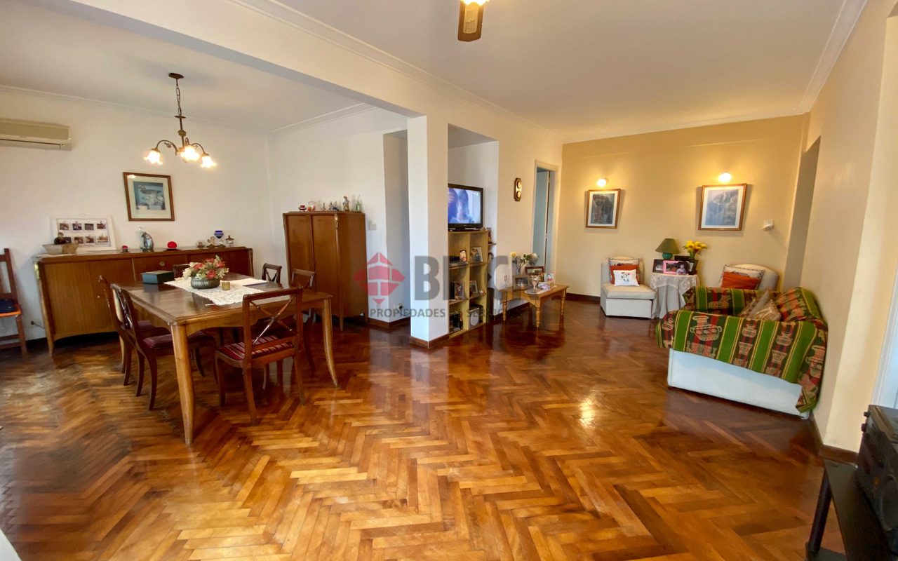 19 DE MARZO al 100 Piso 7 B 4