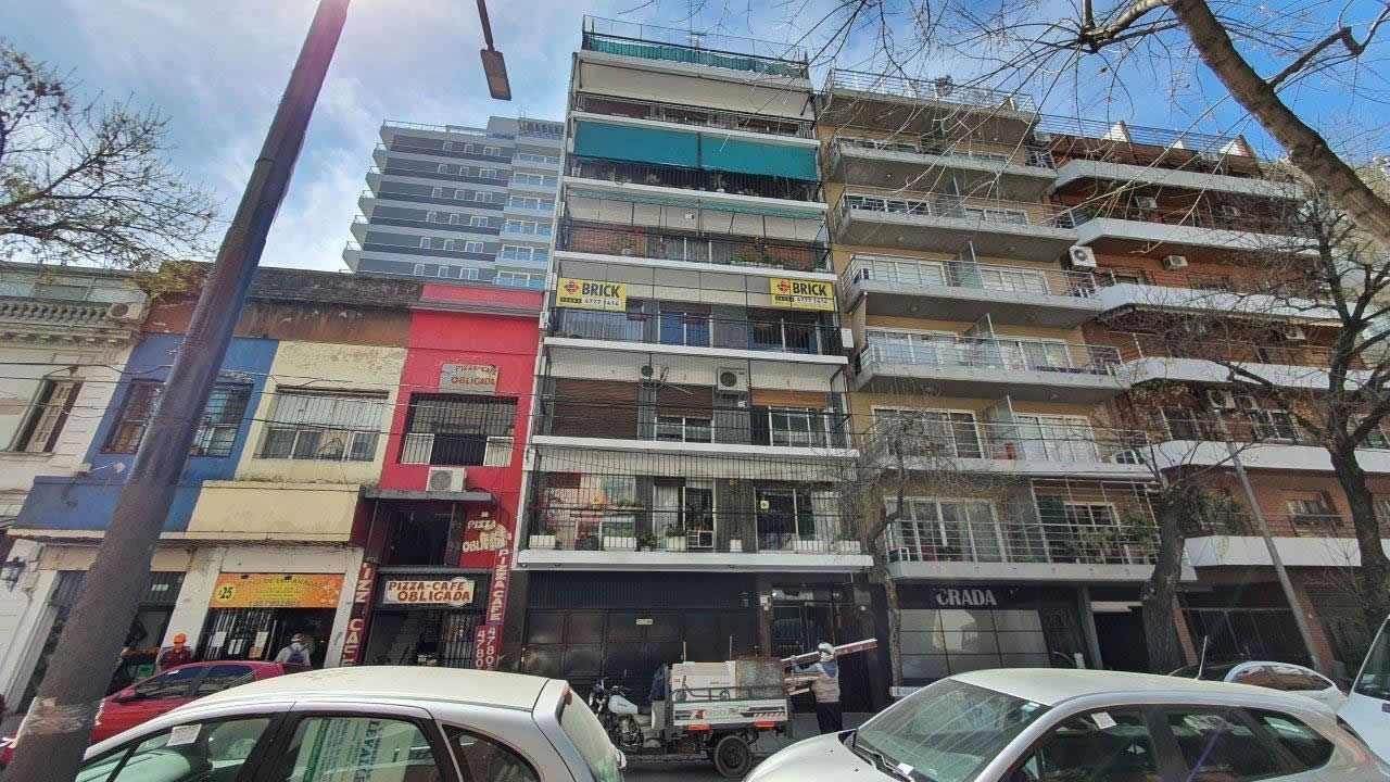 VUELTA DE OBLIGADO al 2400 Piso 3 28