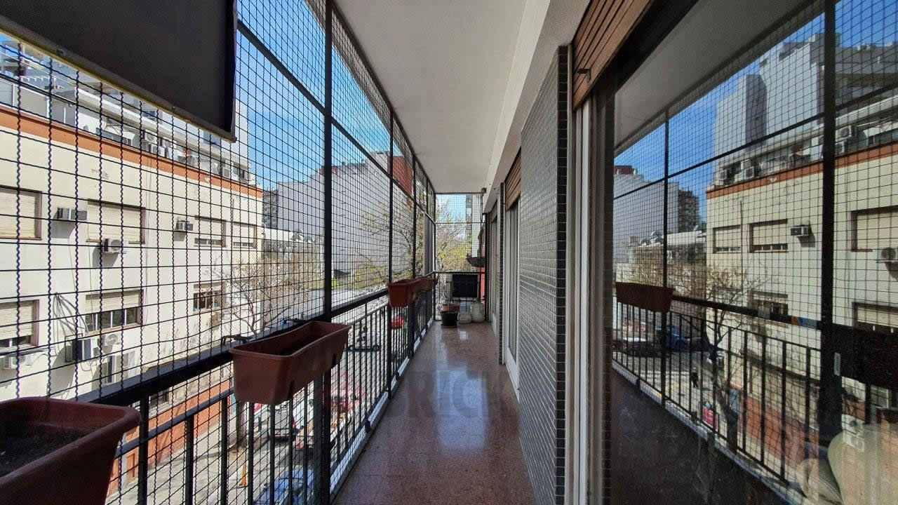 VUELTA DE OBLIGADO al 2400 Piso 3 8