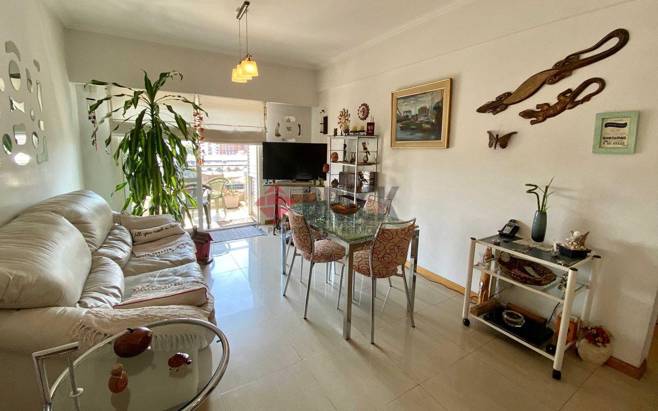 LAS HERAS al 100 Piso 6 4