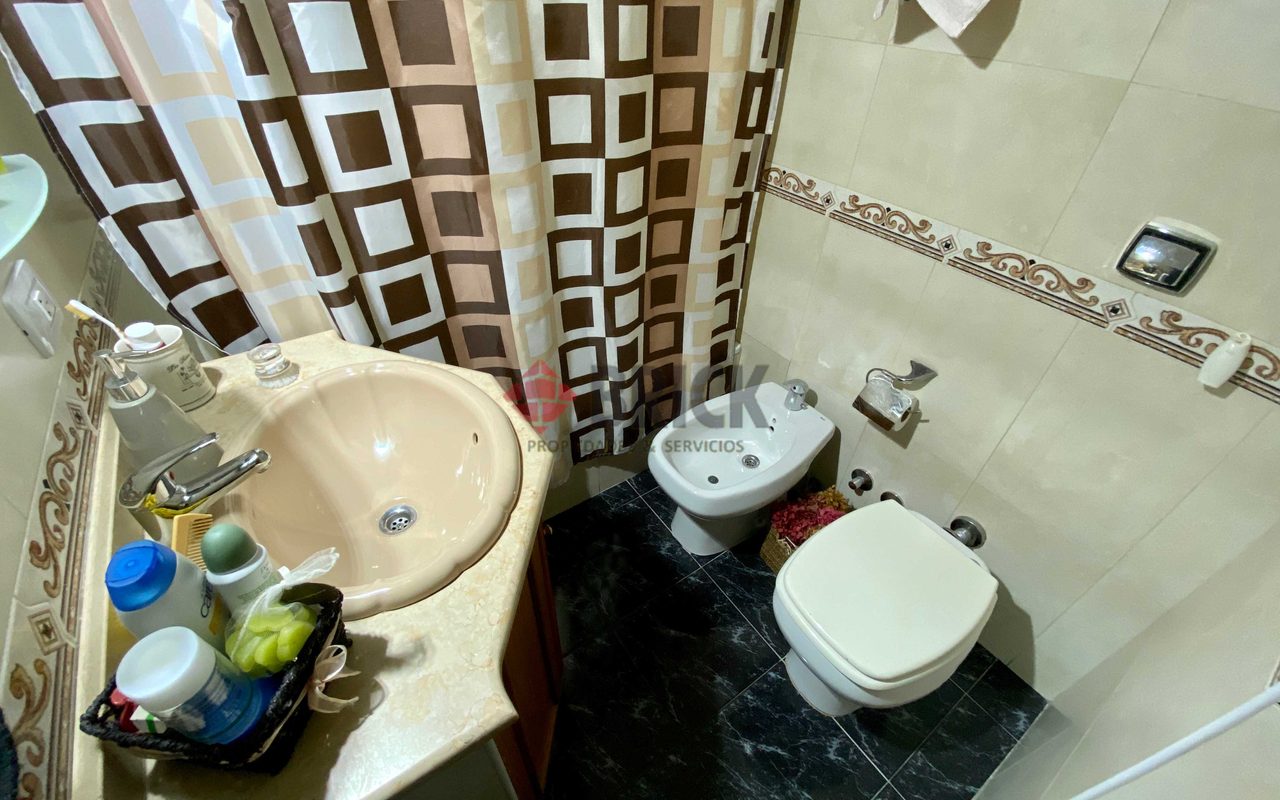 LAS HERAS al 100 Piso 6 15