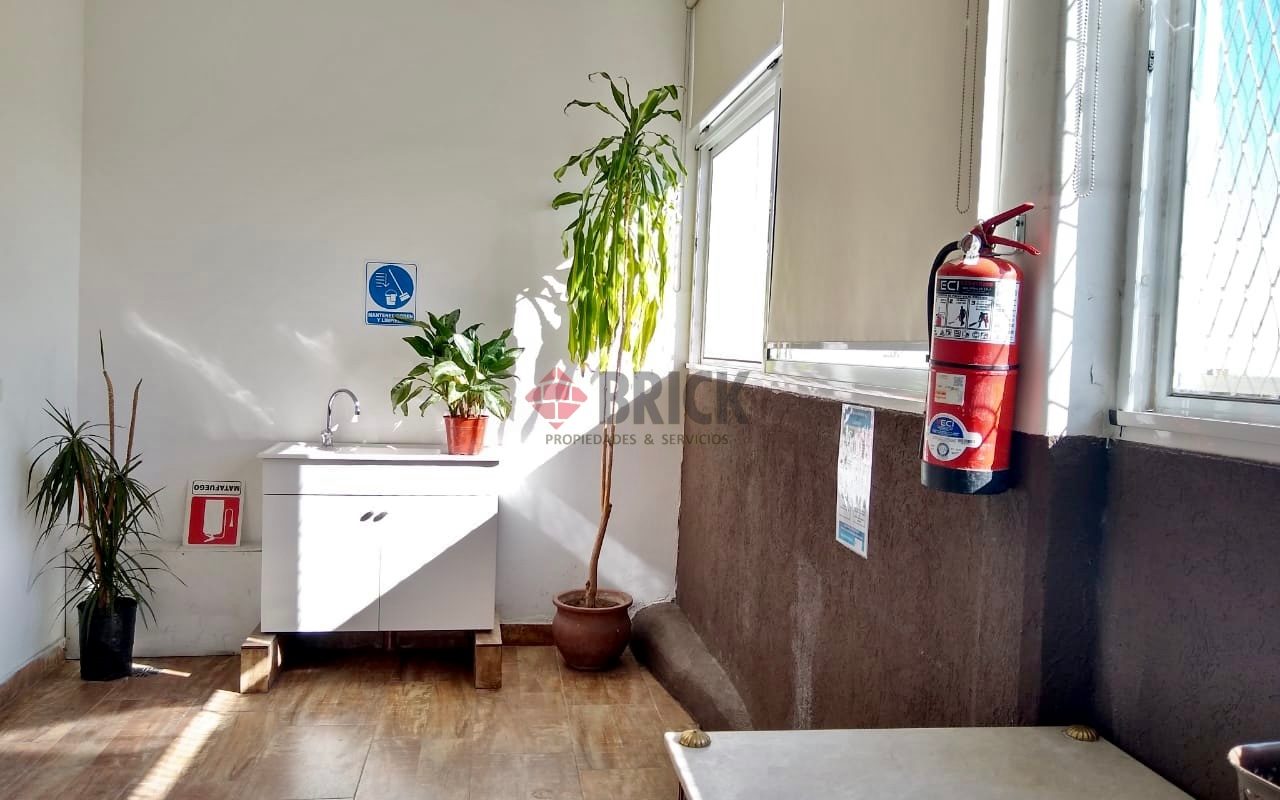 AV. RIVADAVIA al 13800 Piso 1 13