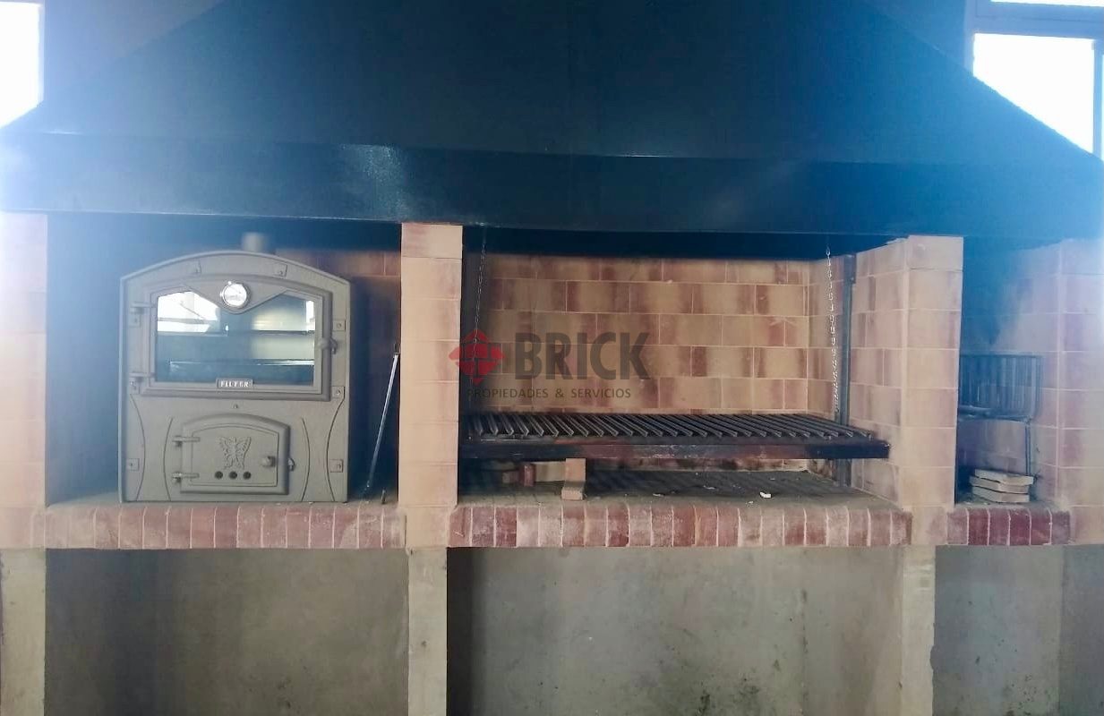 AV. RIVADAVIA al 13800 Piso 1 14