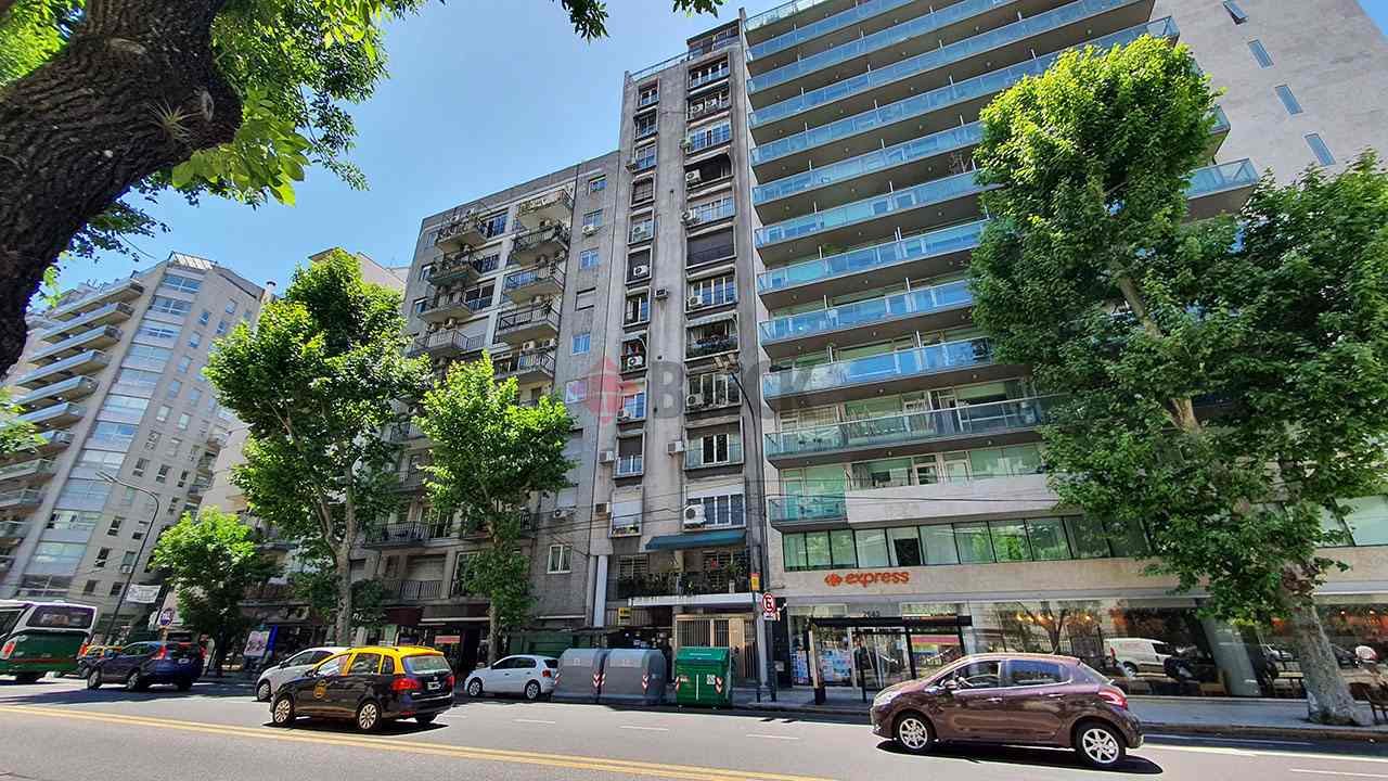 LAS HERAS, AV. al 2600 1