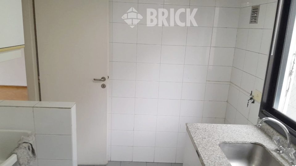 ALSINA, ADOLFO al 2600 Piso 4 11