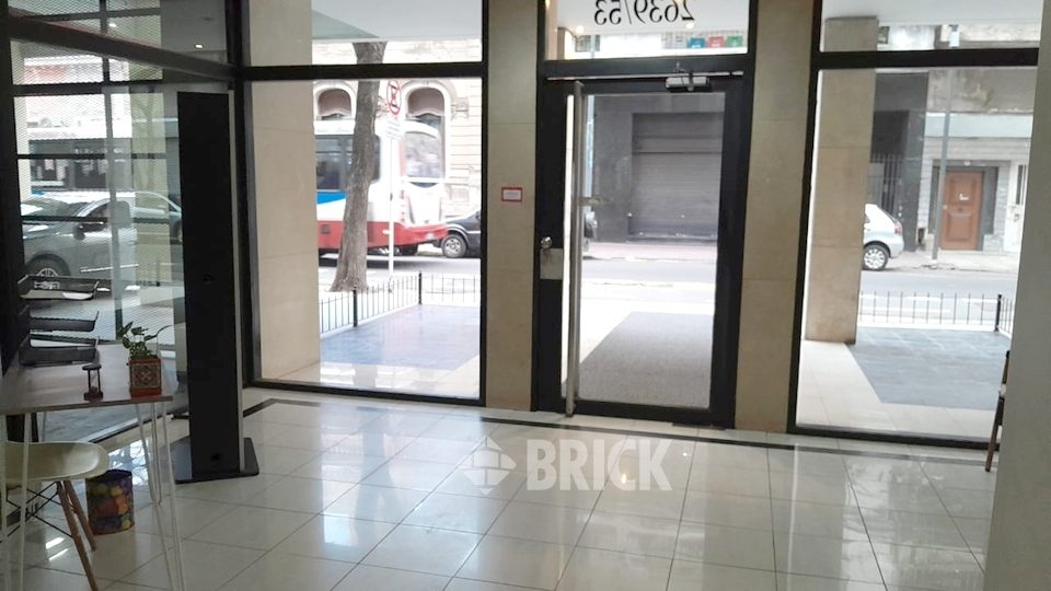 ALSINA, ADOLFO al 2600 Piso 4 14